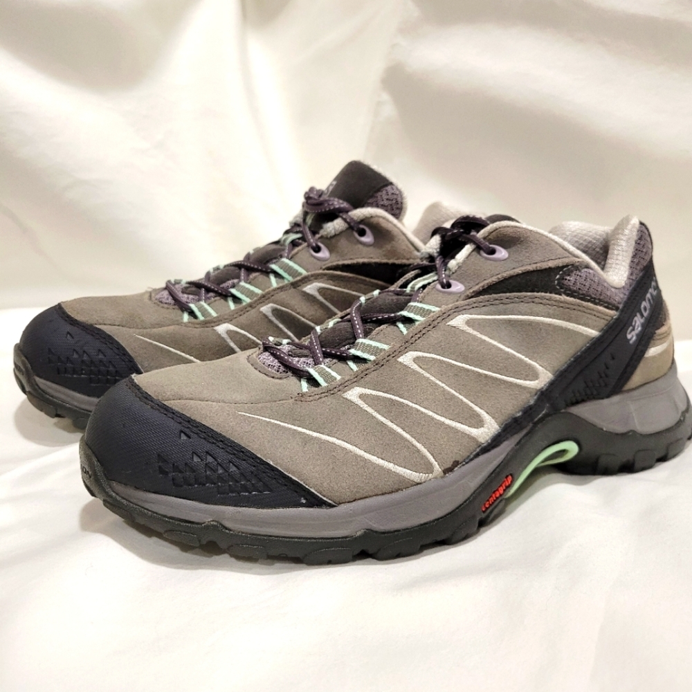 Salomon hiking sneakers-Size 7.5 USA
